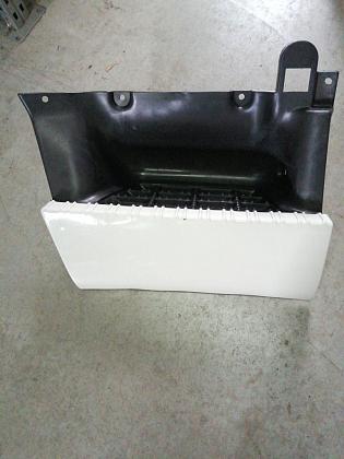 Подножка кабины правая в сборе белая FOTON (Фотон) 1049 1069 1089 5121 1B20084500007-ASSY-W