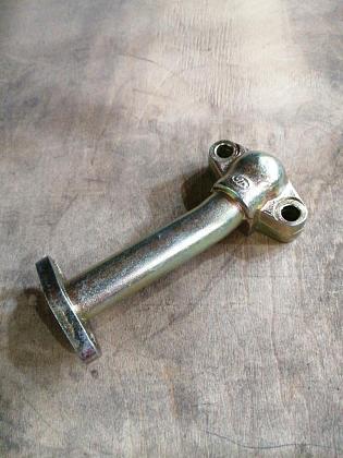 Трубка маслоотводящая к теплообменнику YZ4DB1-30 FOTON (Фотон) 5069 YZ4105ZLQ YUEJIN (Юджин) 1080 YZ4102Q1-18011